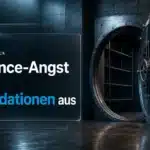 Offener Stahltresor im Halbdunkel als Symbol für Krypto Liquidationen nach der Angst vor einem Binance Hack